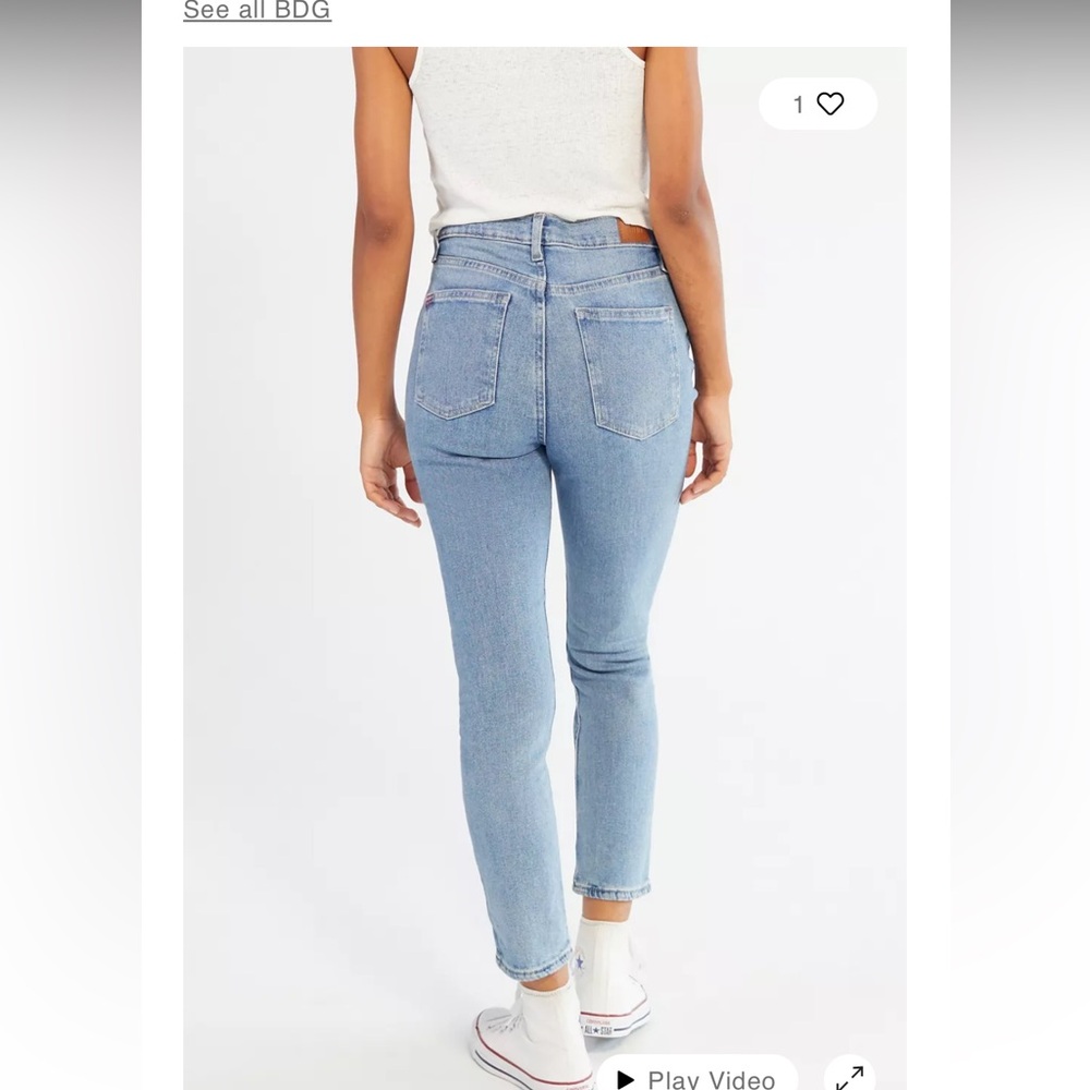BDG High rise girlfriend crop urban outfitters light wash jeans 28